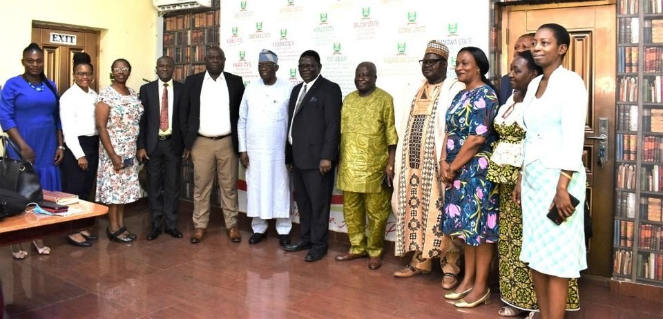 AAU_67's tweet photo. @AAU_67 delegation led by the @SecgenAAU pays a courtesy visit to the VC of the National Open University of Nigeria (@NOUN), Prof. Olufemi Peters, and his management team. The AAU &amp; partners are holding a workshop for experts in #DigitalEducation this week, hosted by the NOUN. https://t.co/ILXu8EDZHC