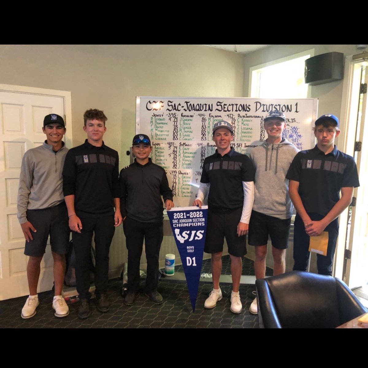 DavisHSgolf's tweet photo. Blue Devils win Div 1 Section.  Congrats to @ryan_firp winning individual.  Next week Masters. @AthleticsDshs @530athletics https://t.co/uLwaNsvqe1