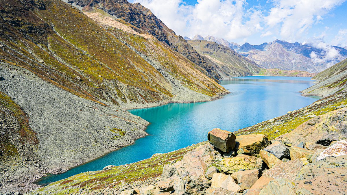 XploreValley's tweet photo. South-east view of Kausarnag. 
#explorekulgam 

@DrBilalbhatIAS @DioKulgam @MakeenAhmad4 https://t.co/AHyD8IAu4f