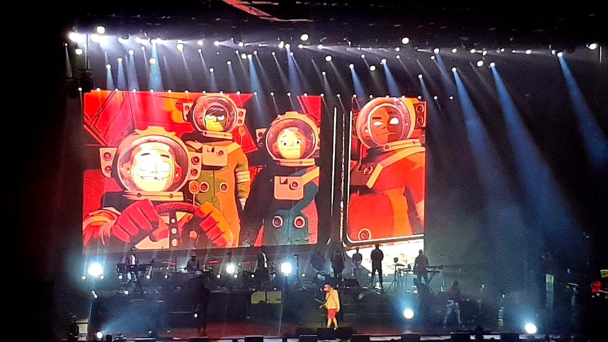 valtymor's tweet photo. Ayer cumpli un sueño de mi yo de 16 años. Gorillaz en concierto. https://t.co/Cf5IeRt4SM