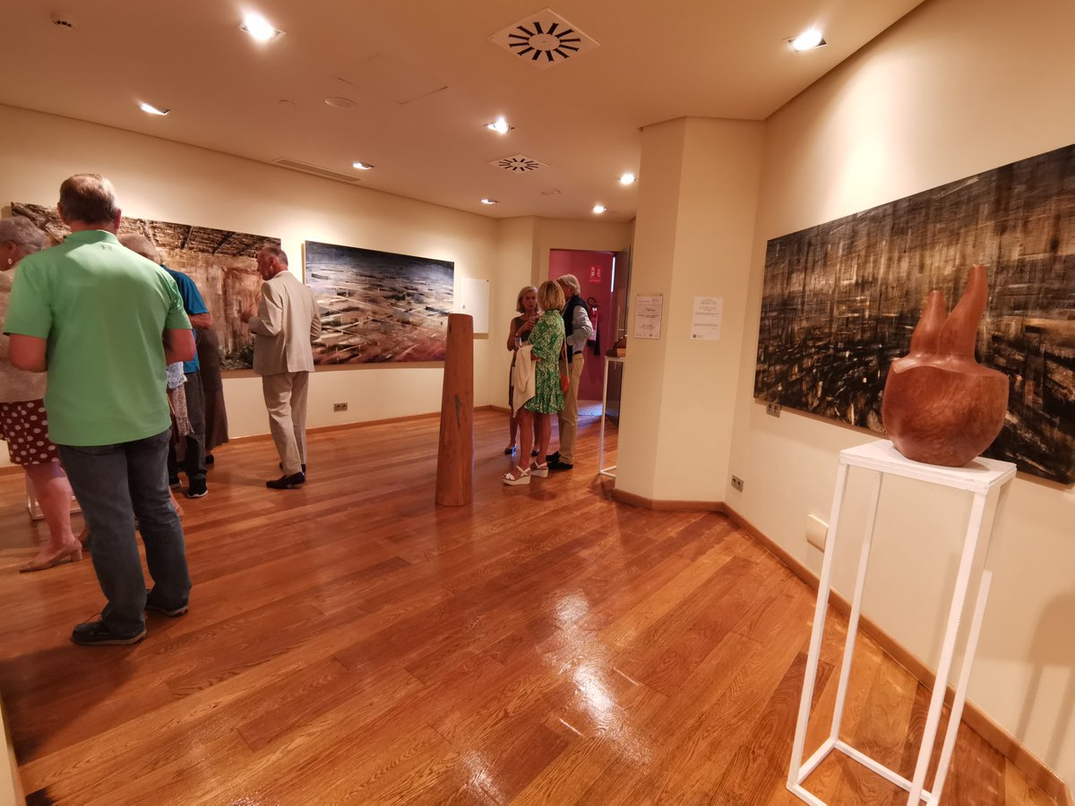 cit_sur's tweet photo. El Cit Sur en el Hotel Ritz-Carlton,Abama con la continuación de su proyecto CITARTE. Una exposición bipersonal de Medin Martin y de Roberto Batista. 
Esculturas y pinturas en gran armonía en la Galería de Arte del hotel. https://t.co/eW4oU0hYPS
