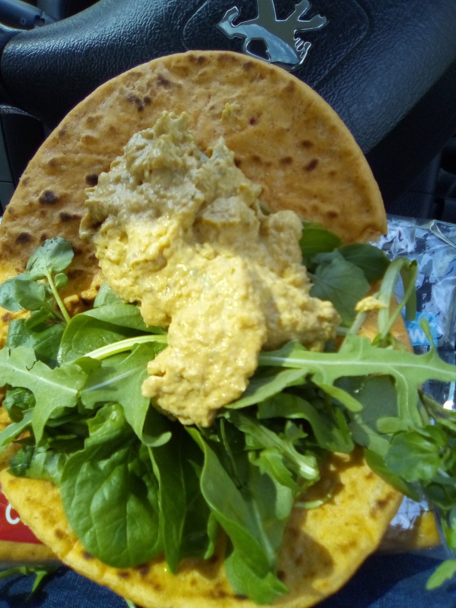 dee_k12201836's tweet photo. Having a self care day. Instead of Maccys fries i went Asda and Lidl and spent about £4. Made lunch in the car (Chipotle pitta, morrocan homous, watercress & rocket leaves) eaten with this view.
#veggielife
#mentalhealth
#selflove
#cornishview https://t.co/33Y6IMOv8k