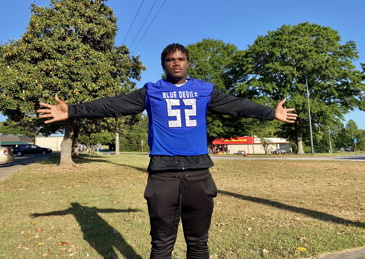 RustyMansell_'s tweet photo. 2025 DL @JustusTerry80 , 6-foot-5, 275 lbs at 15. Will not turn 16 until September… Will visit #UGA #FSU #JSU and #ORE in June… https://t.co/TeR9prHXpT