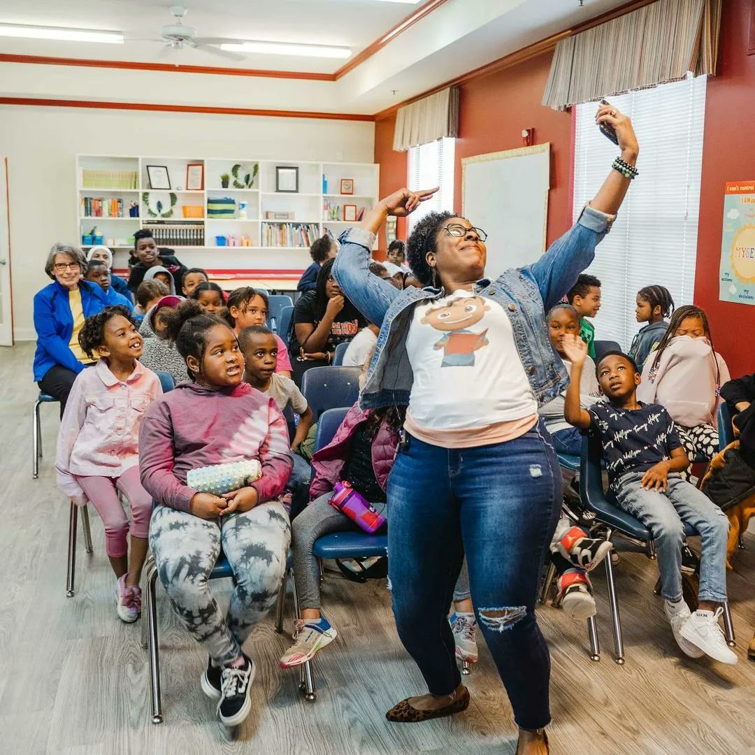 mclaurinwrites's tweet photo. This week is #ReadingisFunWeek! I have the most fun #reading during my #authorsvisits. What are some ways that you make reading fun for yourself and your scholars?
I thank @mission127 and the Walton Community #AdventureCenters for having me!
#teachertwitter
#AuthorsOfTwitter https://t.co/4x7Uv5ZpXD