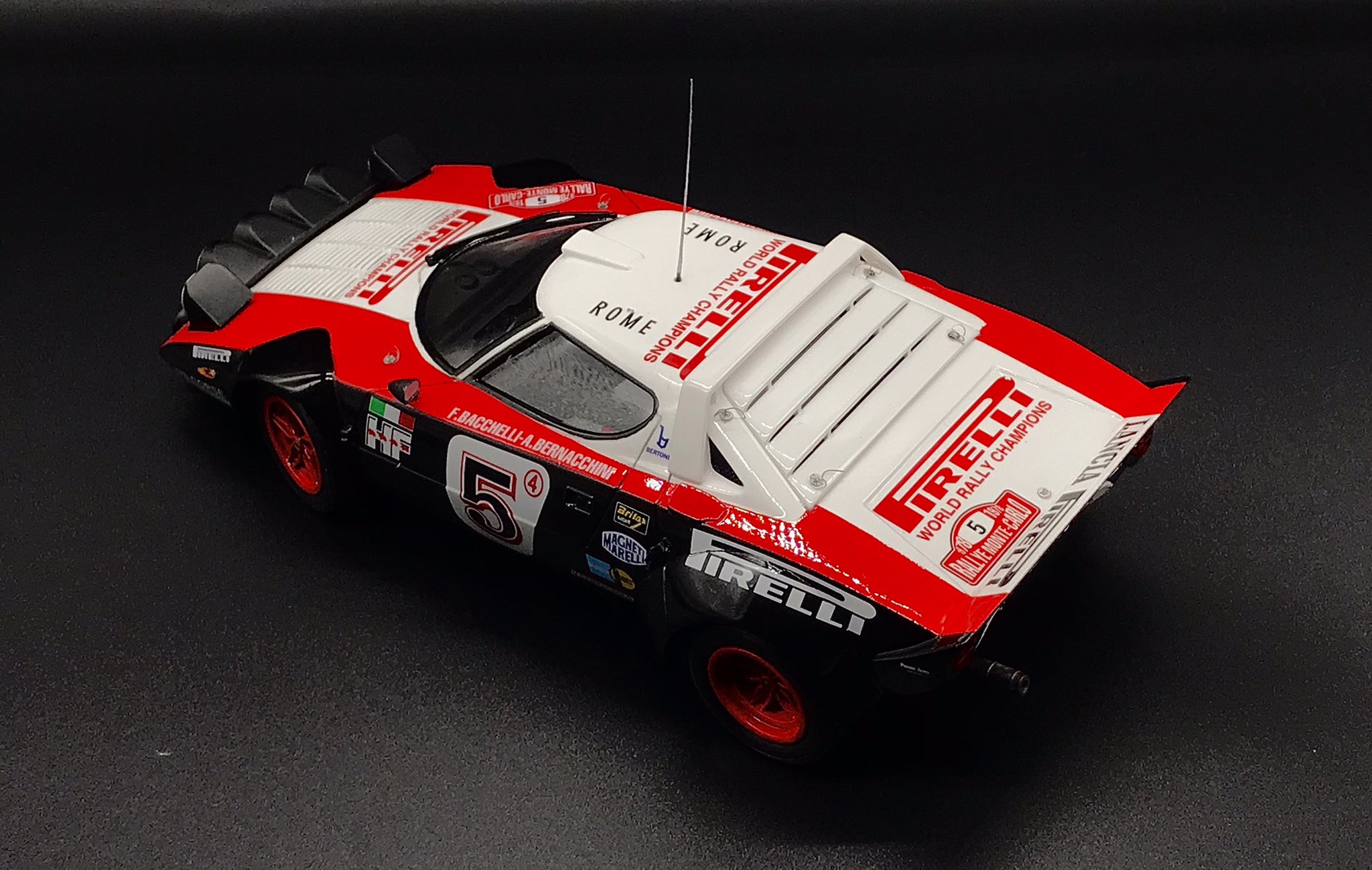 Amazon | 1/43 ランチア ストラトス PIRELLI 1号 1978 ピレリ