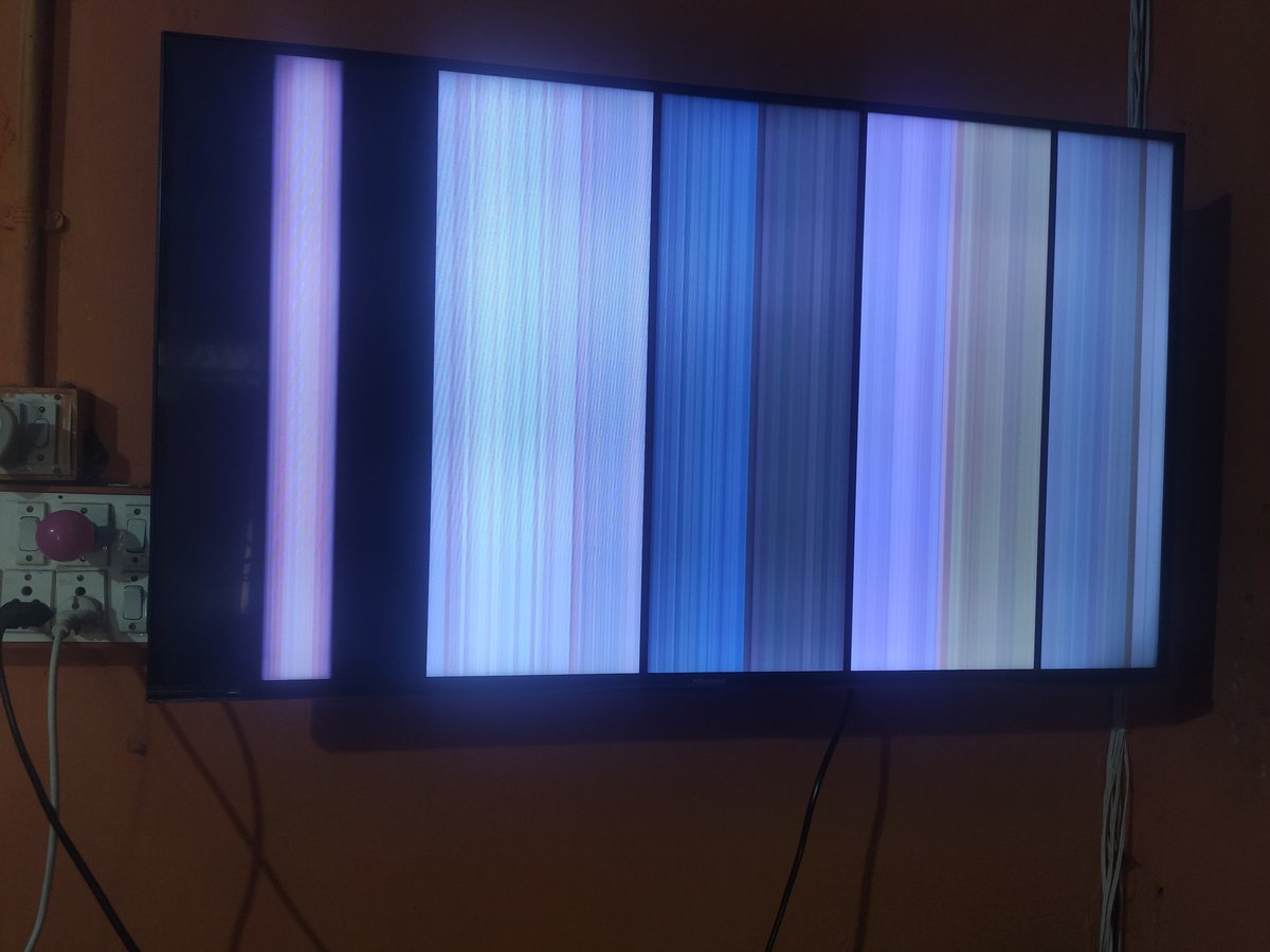Chatrapathi6303's tweet photo. Two months ago I bought a Hissense Smart TV After a few months the TV display will not work. Lines like this will appear on the display. There is a warranty. I have a lot of respect for your company.  This incident hurts me please help me @Hisense_IND @HisenseGlobal @HisenseIntl https://t.co/q4OmqmOzWZ