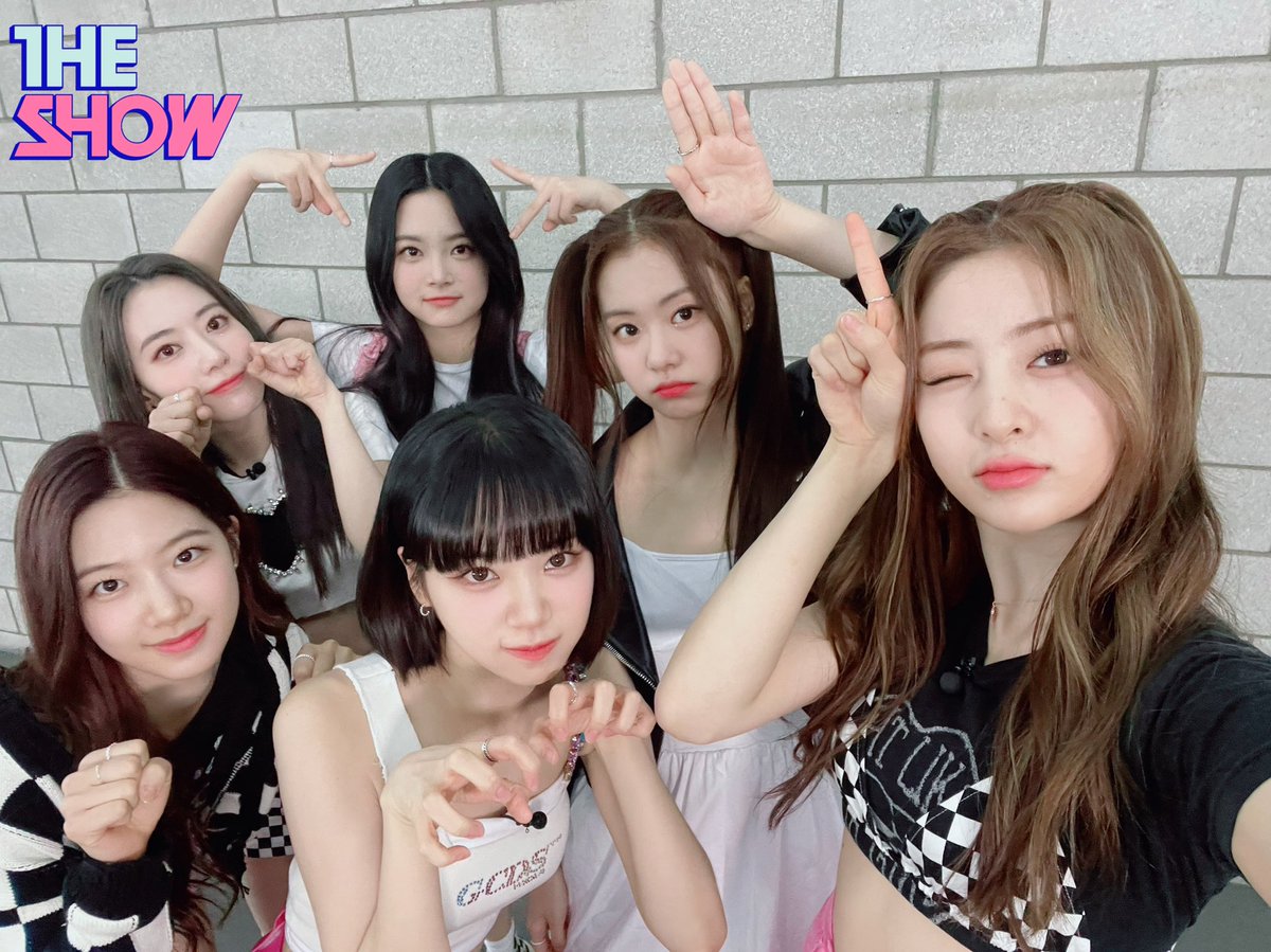le_sserafim_kzh's tweet photo. THE SHOW UPDATE WITH LE SSERAFIM
LE SSERAFIM FEARLESS 1ST WIN
#LE_SSERAFIM1stWin #FEARLESS1stWin @le_sserafim https://t.co/6fzeBK6DWy