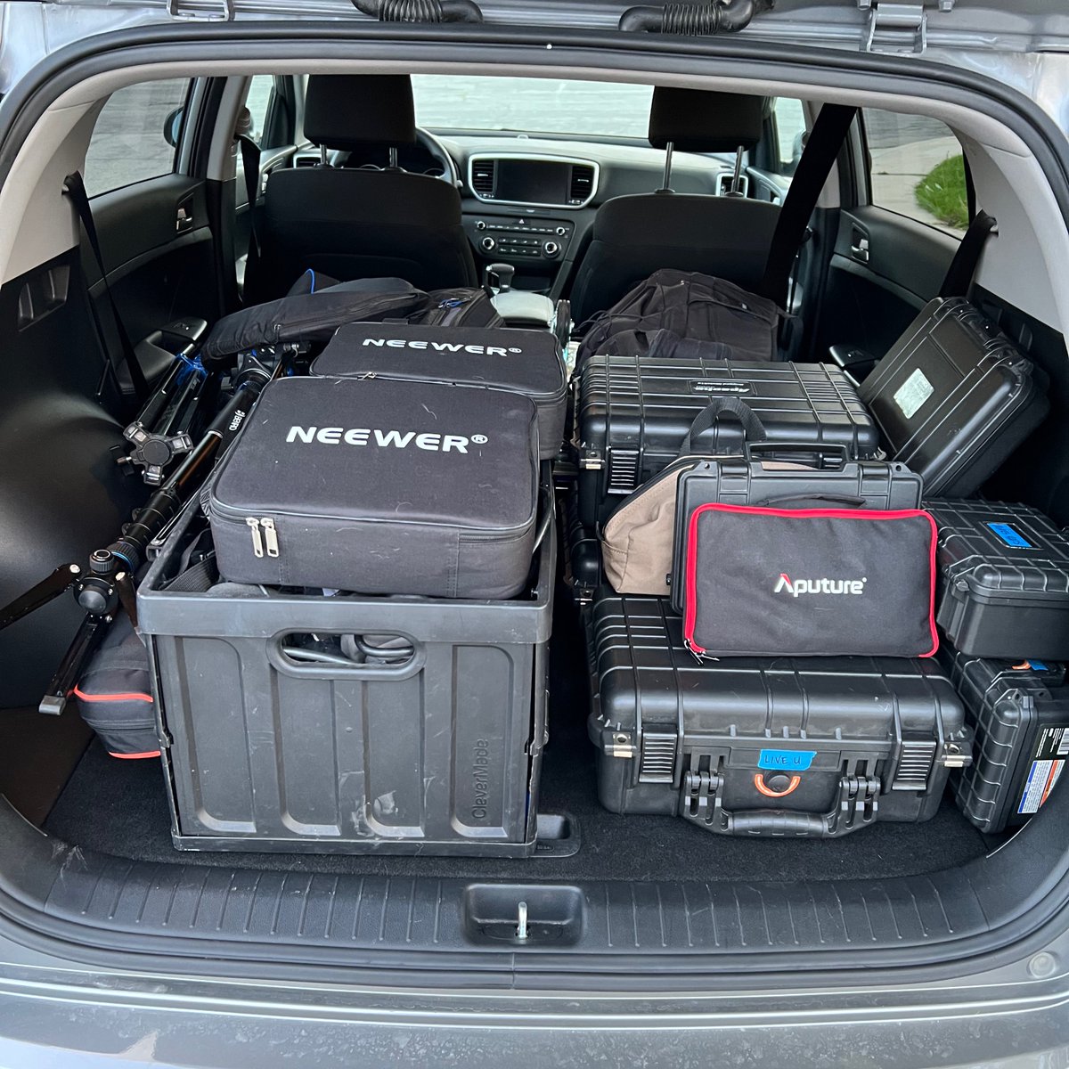 zaxisimages's tweet photo. Getting the car all packed for a livestream a few weeks back. #livestream #video #photo https://t.co/vaXSuKTnlB