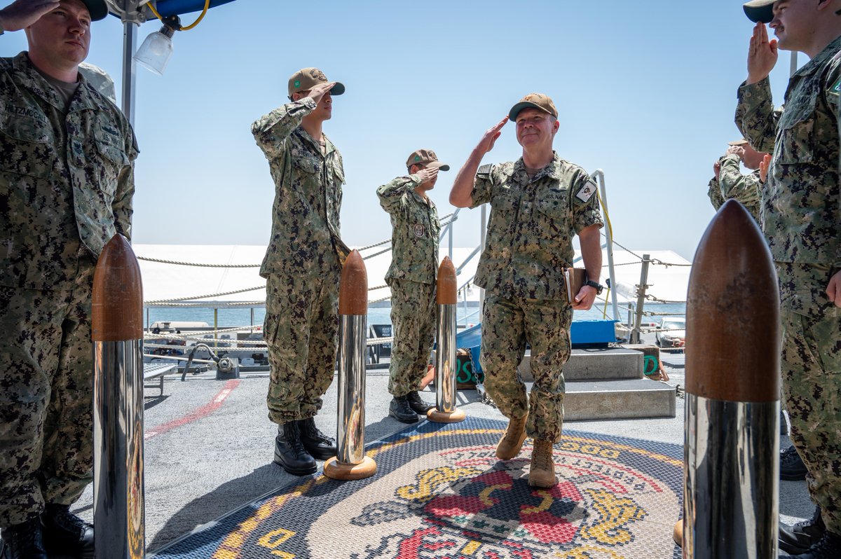US5thFleet's tweet photo. Today, RDML Sean Bailey, NAVCENT deputy commander, visited the guided-missile destroyer USS Fitzgerald (DDG 62) while pierside in Bahrain.

While aboard the ship, Bailey spoke with crewmembers &amp; thanked them for their outstanding performance while operating in U.S. 5th Fleet. https://t.co/JKwMmIWrkd