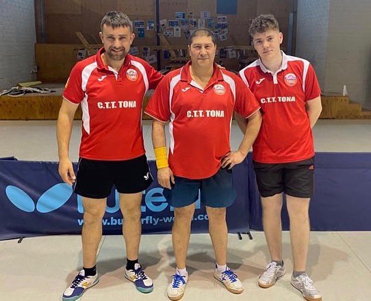fcttcat's tweet photo. 🏓🏆 Sallent, @NASTICTARRAGONA, @cttborges, Tona, CPP Igualada i Parets es jugaran el proper cap de setmana les 3 places d’ascens a Segona Nacional 

✅ El quart classificat també té opcions reals de pujar de categoria @rfetm_tenismesa 

#tennistaula #tennistaulacatalà https://t.co/6XQeeplSkW