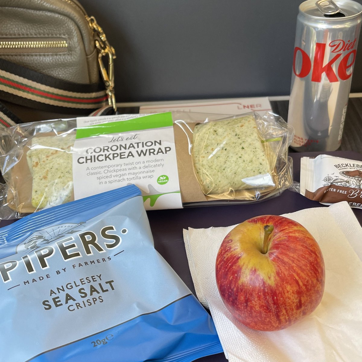 DeepaGibson's tweet photo. Complementary food on @LNER 1st services. 🌯🍎🥤

#GreatBritishTrainSale bargain! https://t.co/HVF6xCskKu