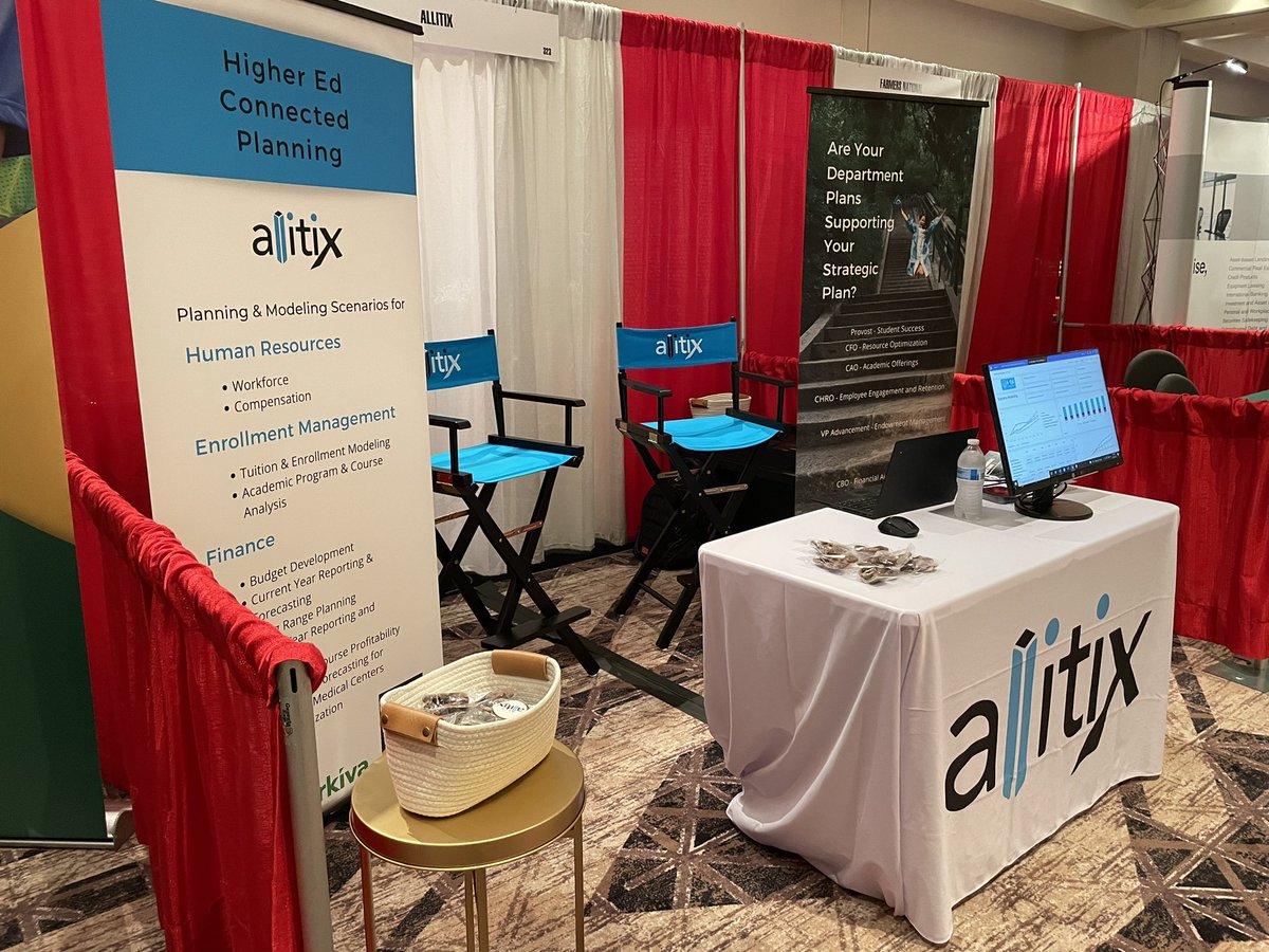 allitix's tweet photo. So many happy faces at the #SACUBO conference! https://t.co/xqELFIuN7H