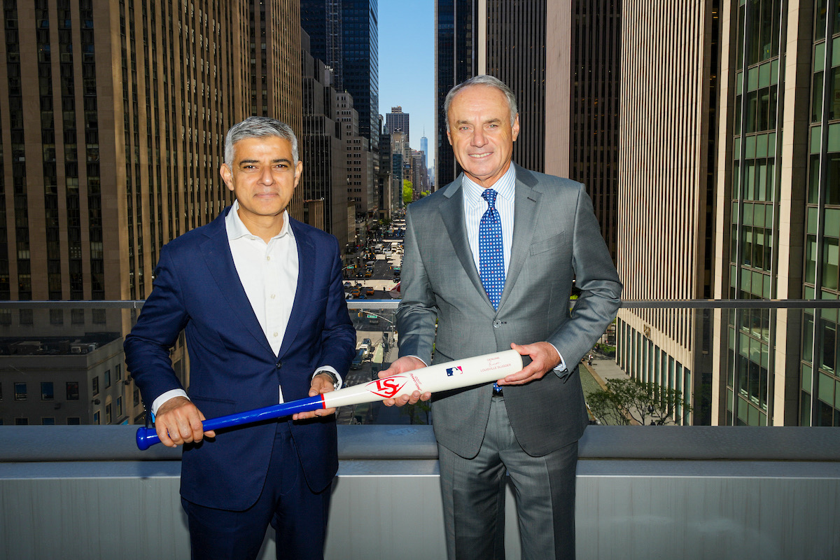 BritishBaseball's tweet photo. MLB has announced a new Long Term Strategic Partnership with London Aimed at Growing the Game in the UK ⚾️🔥

This Partnership is a great opportunity to develop baseball not only in London, but across the UK. 🇬🇧

Read the Full Press Release Here:
https://t.co/KedGAnj1PW https://t.co/kZmNeQAHoF