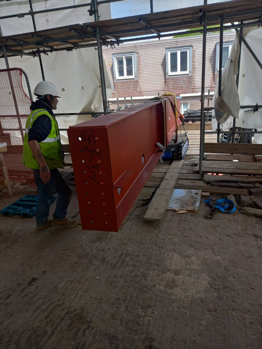 SFinnieLtd's tweet photo. Tracked carrier at work! 
Lifting steel beams onto a loading platform, then tracking them into position across the building, with each beam weighing over 1700kg.

#steelwork #construction #hiab #lorry #crane #london https://t.co/VvsmHAWvfU