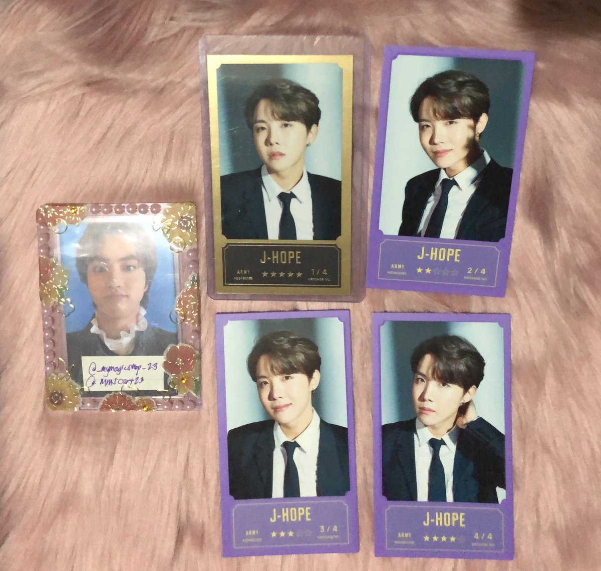 mmscart23's tweet photo. Anyone interested?
Will Probably sell in member sets (prio namseok taker)

Undecideeeed but lmk

Bang bang con bbcon message card set
Rm suga jhope jimin v jk
Wts lfb ph https://t.co/JlFElptfp0
