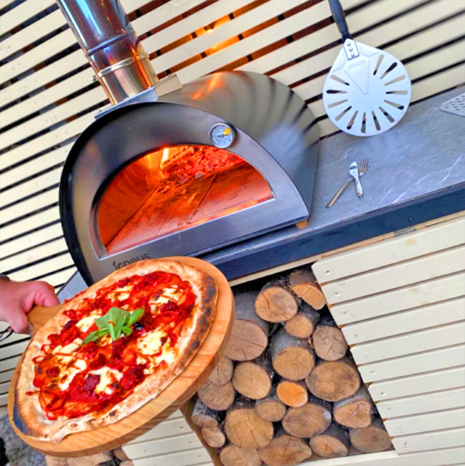 pizzasforall's tweet photo. 🍕 Lovely Igneus Classico pizza oven setup! 

Photo credit: @ bellway_acacia (instagram)

#igneus #igneusclassico #igneuspizzaoven #pizzaoven #pizza #pizzaovens #woodfired #woodfiredpizzaoven #woodfiredfood #outdoorliving #outdoorcooking #alfresco #alfrescodining #garden https://t.co/WDHc6ypR2s
