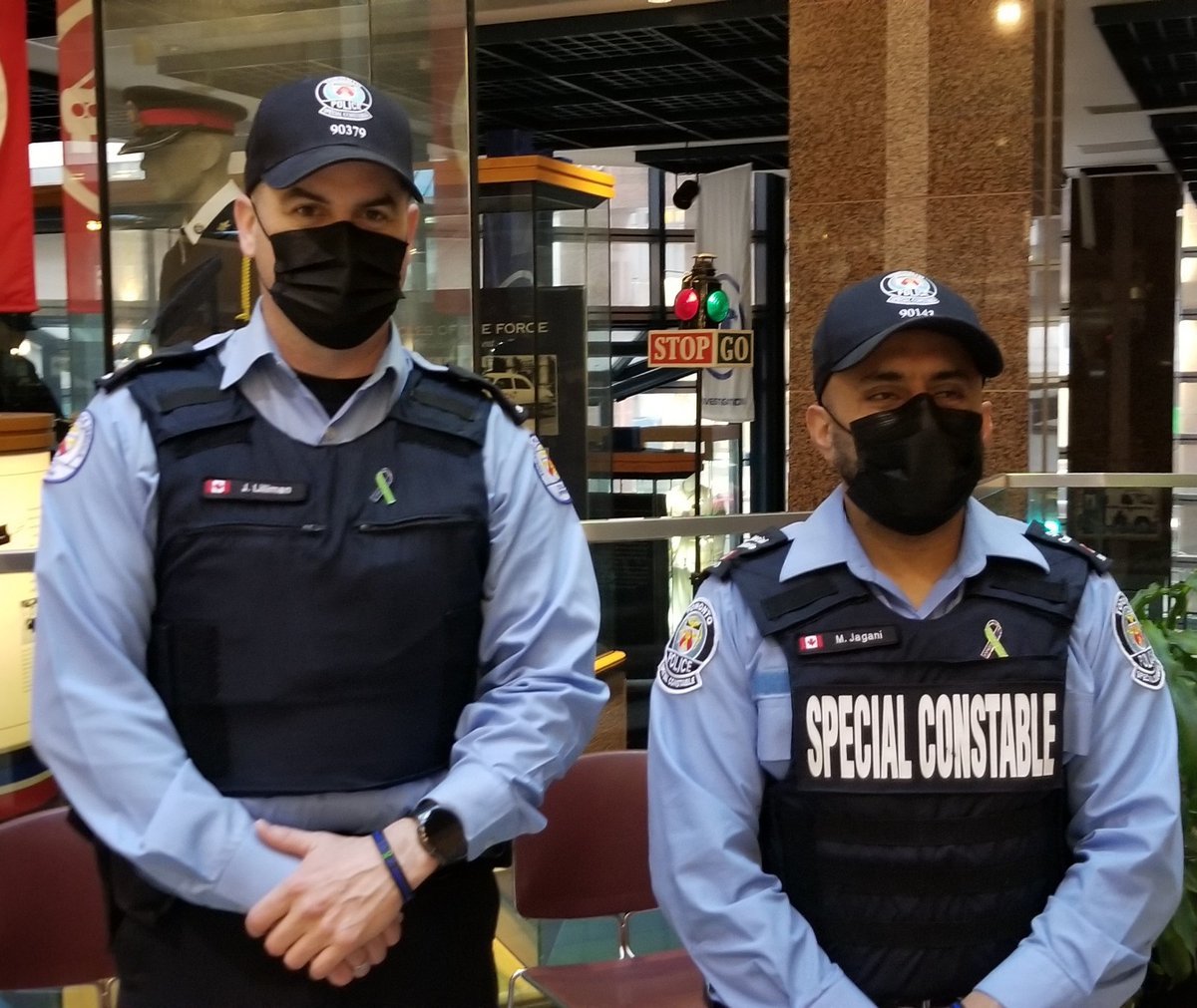 TPSWellnessUnit's tweet photo. May is Mental Health Month! Show your support: purchase a Toronto Beyond the Blue Mental Health Kit! Help raise awareness, have courageous convos, seek support when needed, funds raised from sales of kits goes to support TPS &amp; families 🙏💚  
@LeaderPolicy
 #TPS https://t.co/FpgPV6skWX