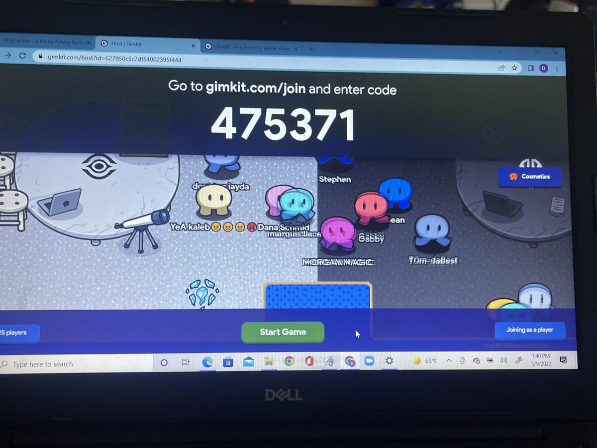 MrsSchmid_ICS's tweet photo. We reviewed angles and reading the protractor yesterday with a fun game of Capture the Flag on @gimkit! #MathIsFun @icschool_online https://t.co/fz7CB3AhD1