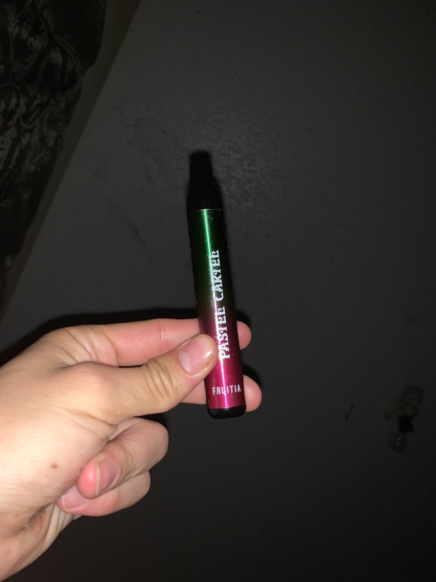 ChrisAngel235's tweet photo. @imnatwby rockin that same vape💯🔥 https://t.co/DacyADxvO2