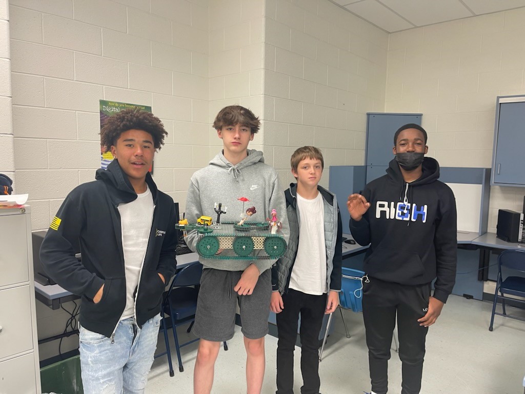CalvertMSCCPS's tweet photo. Congratulations to the winners of Calvert Middle' Gateway to Technology Pull Toy Contest!! https://t.co/bRnWmKKM8T