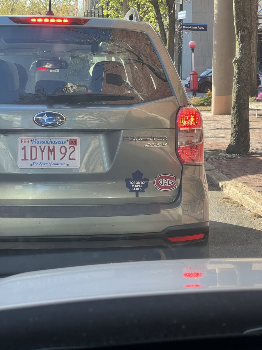 MA_Preston's tweet photo. @zklaassen_md @MapleLeafs Benched.
Also saw this the other day.
🤨
#mutuallyexclusive https://t.co/RSMxkLHPWA