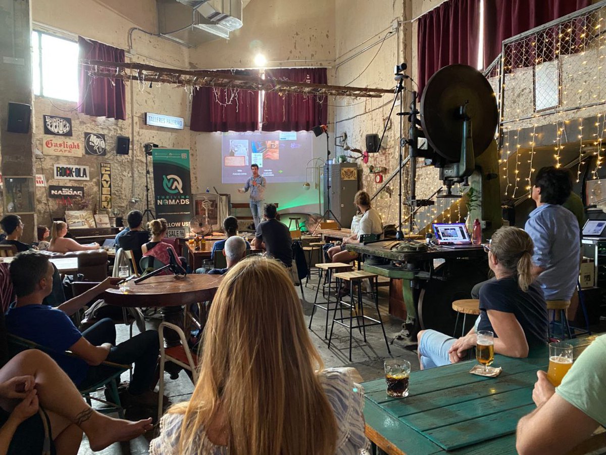 Exitazo ayer en el evento organizado en el coworking Talleres Palermo en Las Palmas de Gran Canaria donde <a href="/AlfonAmayuelas/">Alfonso Amayuelas</a>  mL engineer en <a href="/bigmlcom/">BigML</a> habló sobre ML in te real world donde estuvimos apoyándole!!!! Que gustazo volver a ver eventos presenciales👏🏽👏🏽😍😍