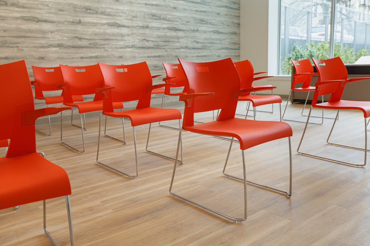IR_Cares's tweet photo. Unwind in our vibrant duet stacking and rolling chairs that provide flexible design solutions for any space.

#takeaseast #flexibledesign #duetchairs https://t.co/DN9iwj7t0Y