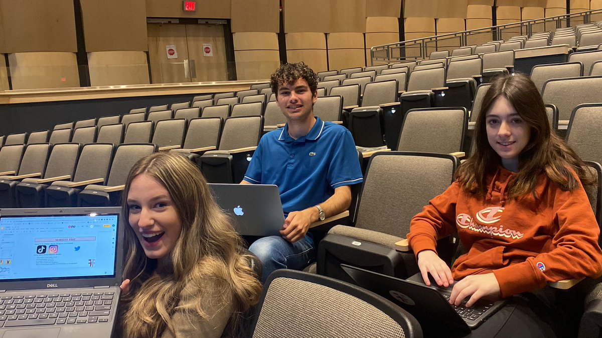 FlexFoodCo's tweet photo. Getting ready for our final pitch!! #FlexFood https://t.co/MpEGJvpLb9