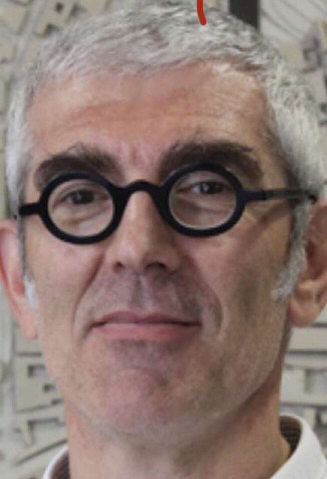 Stanline_'s tweet photo. On dirait mon prof de projet en plus jeune https://t.co/9qFNFLdr7Y