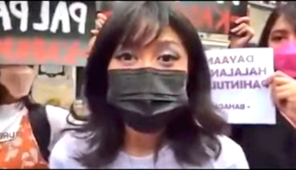 Ay si kakie Pangilinan  pala ito kanina sa Comelec nag rally ,akala ko si Pipay nya ha ha ha ga