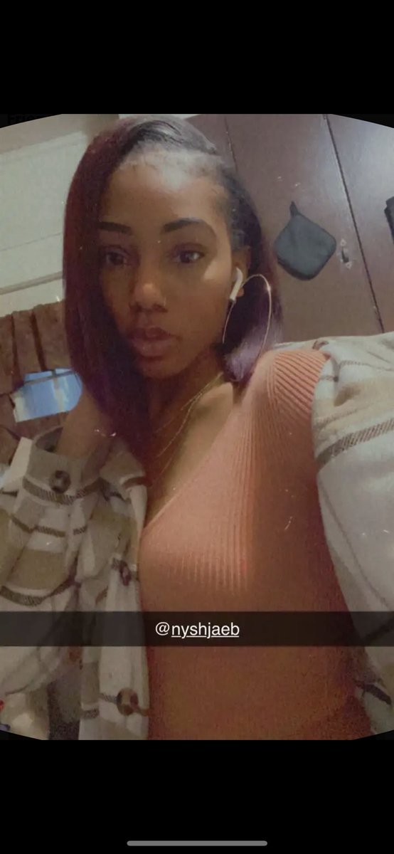 ChaiJavon's tweet photo. Mooka birthday today! My lil big sis, my hair dresser, my shoulder, my ear… I appreciate any and everything you do. I love you, and thank God for you daily! Enjoy today @NyshjaeB. We locked in alwayssss❤️🌺🌸
#MoreLife
#CheersTo27Years 🤞🏽🤞🏽🖤. https://t.co/OBonBti5zU