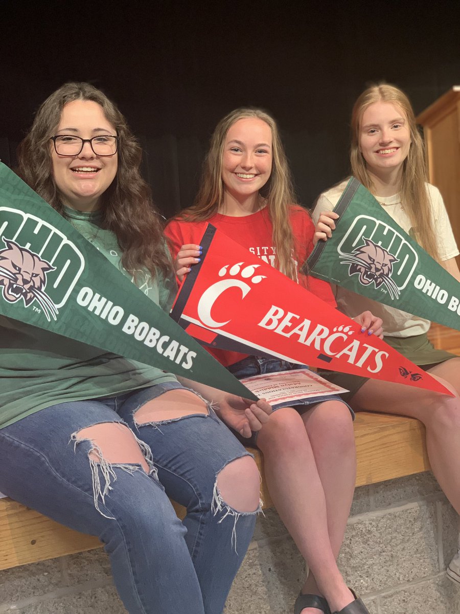 CoachKPollock's tweet photo. Tennis seniors in the top 20 of their class… Proud of these girls! @GoshenLocal @Goshen_Athletic @GoshenWarriors https://t.co/6ySs84l1pq