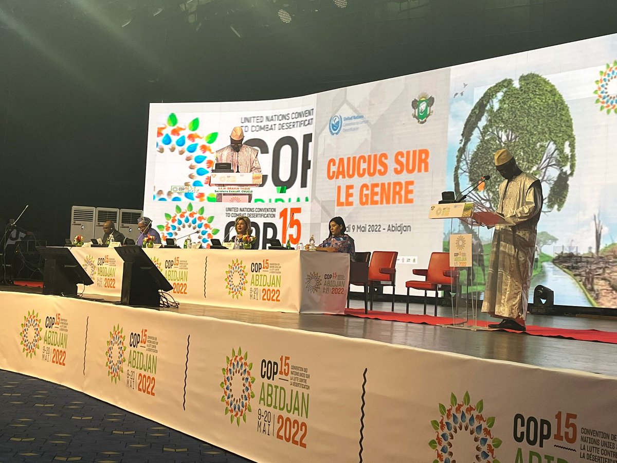edithbrou's tweet photo. Lors de l'ouverture de la #COP15, le Président a expliqué le but du programme : "permettre à la Côte d’Ivoire d’intégrer dans ses stratégies de développement, les approches de gestion durable des sols et de restauration de nos écosystèmes forestiers fortement dégradés" https://t.co/89DHNfxJyz