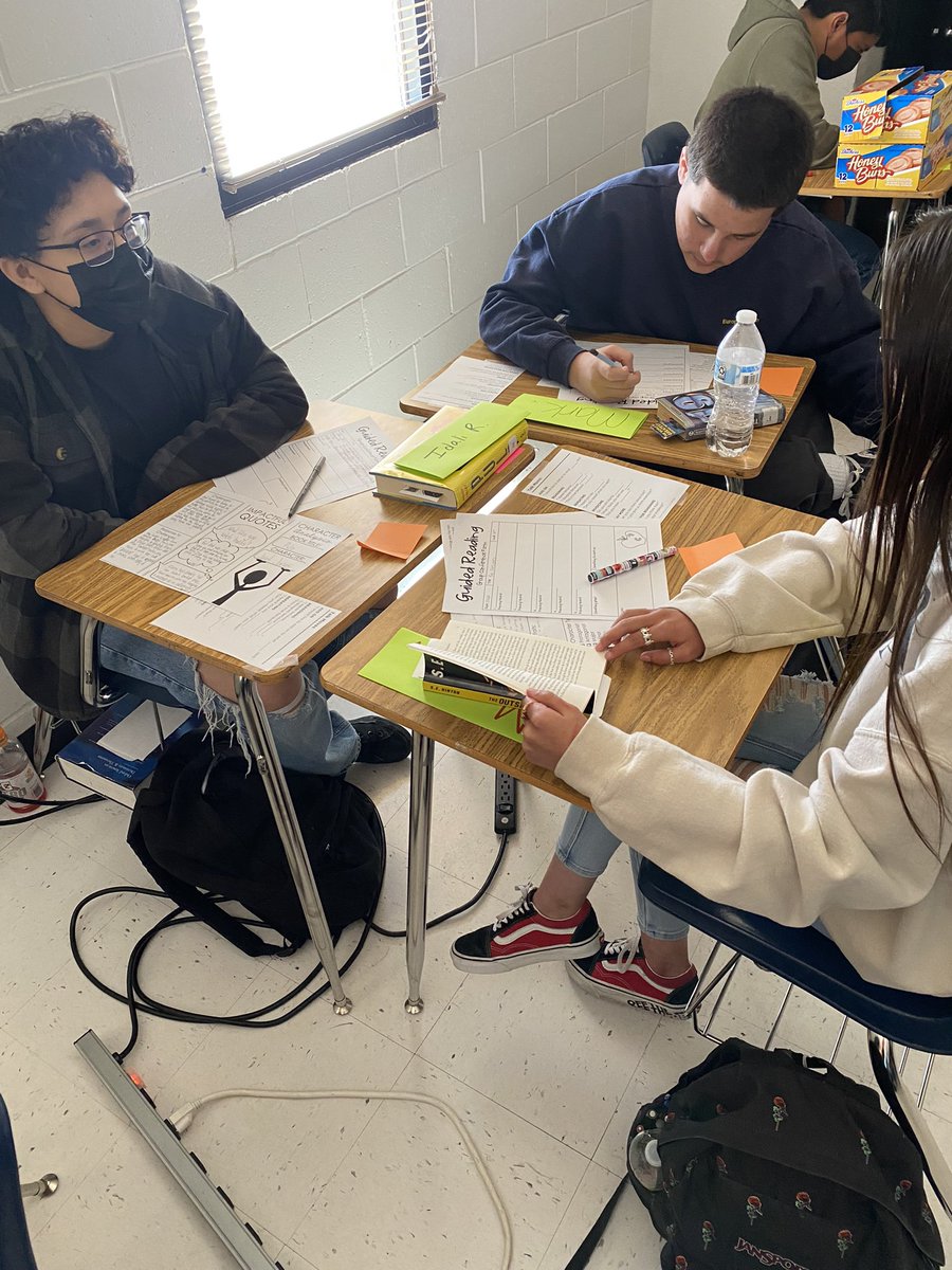 MsFlorioMaltz's tweet photo. Did some group reading conferences  to start the week strong. Also taped some oracy sentence stems to the desks to elevate group discussion. Can’t wait to try this out for the literature circles coming up…#staytuned #talkmoves https://t.co/RF2tkYvqhF