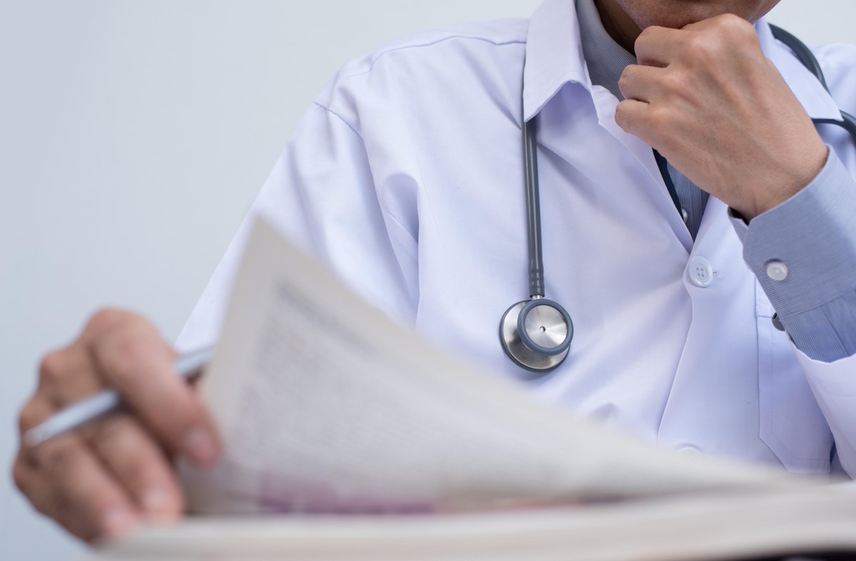 See a retrospective analysis evaluating real-world patient and provider characteristics and treatment patterns 
associated with use of an angiogenesis inhibitor biosimilar in US oncology practices in <a href="/AJMC_Journal/">AJMC</a> bit.ly/3wll75f