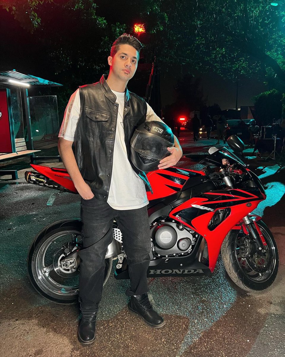 الوانى المفضله فى الصوره 🍇