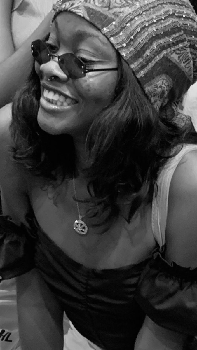 QuonoOdungide's tweet photo. Guess the date? βΊοΈ #summerisuponus https://t.co/BrRFIGe3v5