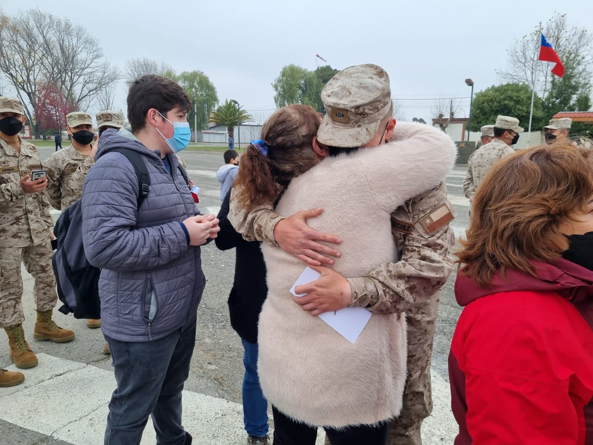 Laura84346186's tweet photo. Que bonito momento que viven estos jóvenes en el @Ejercito_Chile 🇨🇱 Oportunidad para forjar su futuro como un buen soldado, sin duda un orgullo para sus familias 👏
#Patria #patriotas #SiguemeYTeSigoDeVuelta #RechazoSalvaChile #FelizMartesATodos https://t.co/oqZhD47jqf