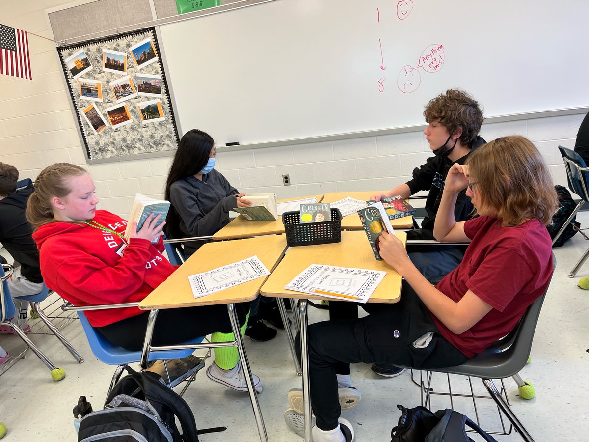 CalvertMSCCPS's tweet photo. Dr. Western's classes start Historical Fiction Book Clubs! https://t.co/8JqzuvBqCw