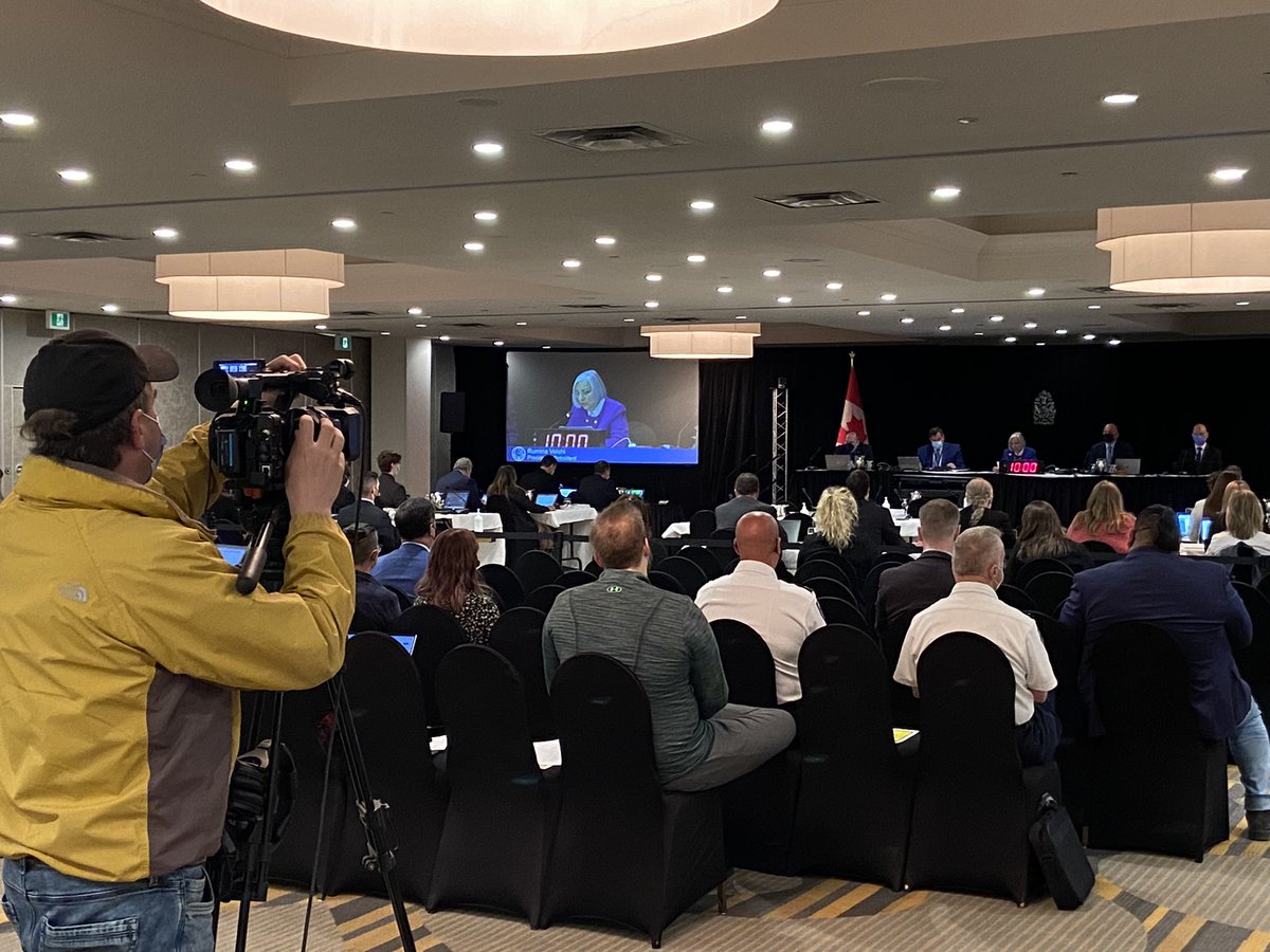 Rachel Cave tweet media