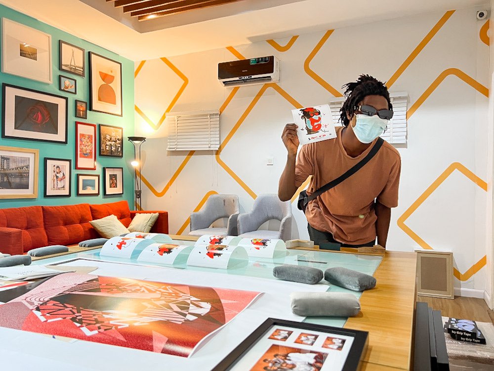 framegidi's tweet photo. 365 days ago, we opened our office to the public!
We Are #Framegidi - a custom art/photo framing company.
Our mission is to make photo/art framing simple, easy and accessible to everyone! https://t.co/AydICiEpNs