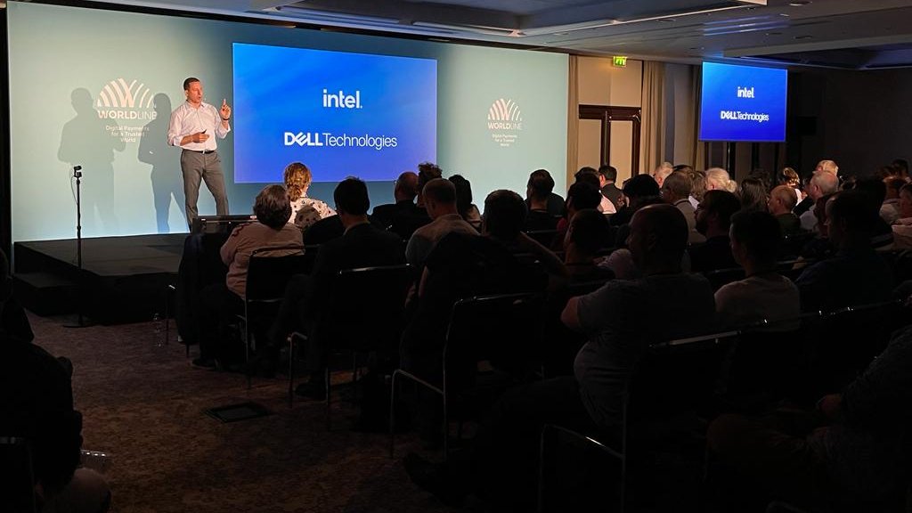 WorldlineGlobal's tweet photo. Abdel Regragui @DellTechFrance, partner and sponsor of the #WorldlineExpertCommunity, talking about their #expertise in #CyberSecurity with #Worldliners at the #2022Summit. https://t.co/UXkMHumyEN