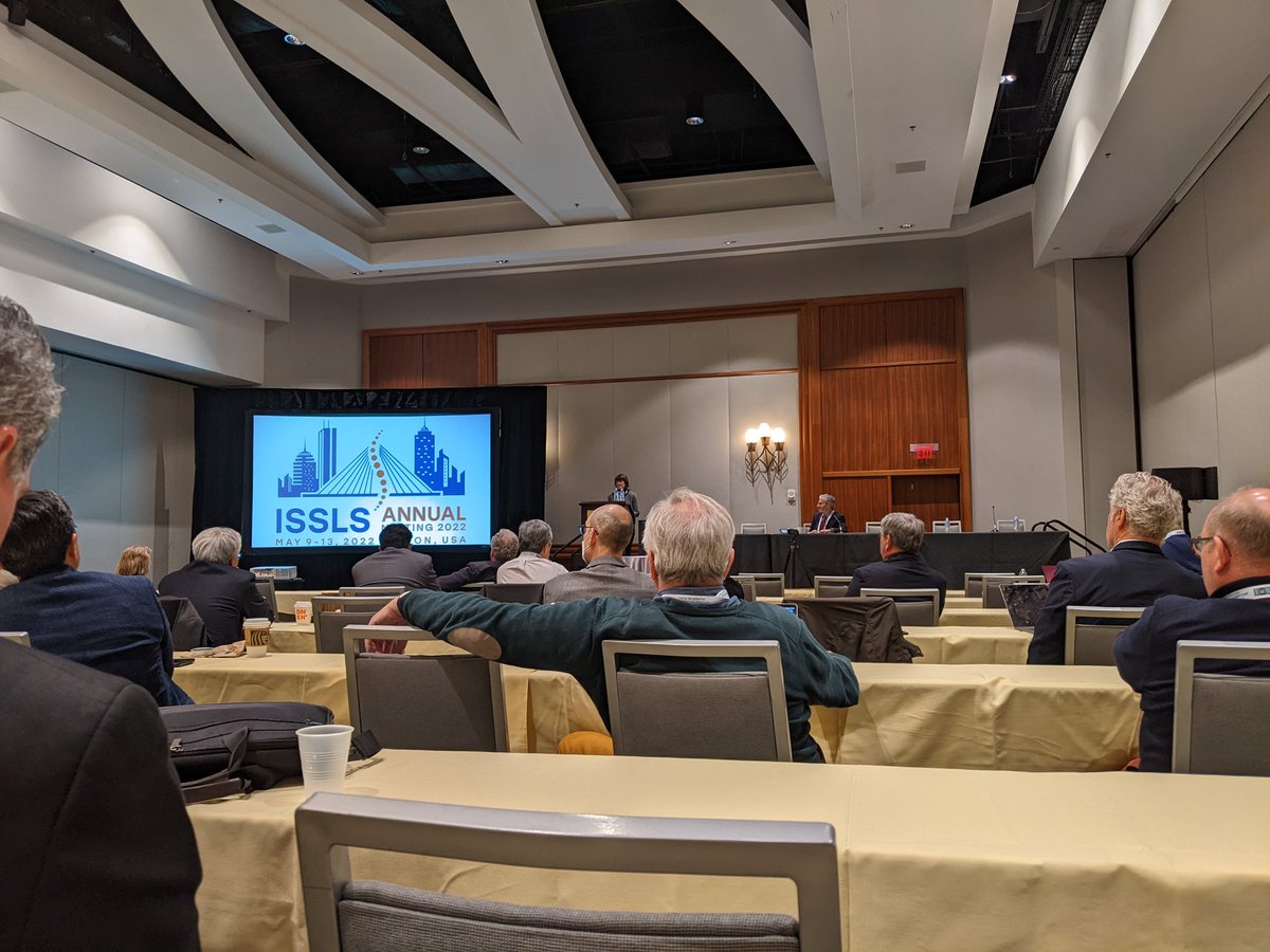 claredalbon_'s tweet photo. @ISSLS_Society is back in 2022! Discussing low back pain this morning in Boston. https://t.co/JnqHUkSvSm