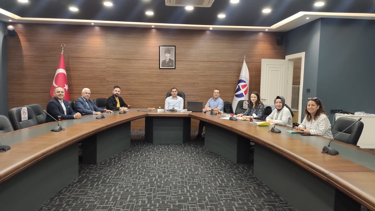 gaunkalite's tweet photo. Üniversitemiz kalite çalışmaları kapsamında TS ISO 9001 Kalite Yönetim sistemleri ic tetkiki @TopcuogluMyo da gerçekleşti. @gaziantepUniv https://t.co/q9JQi5tTXu