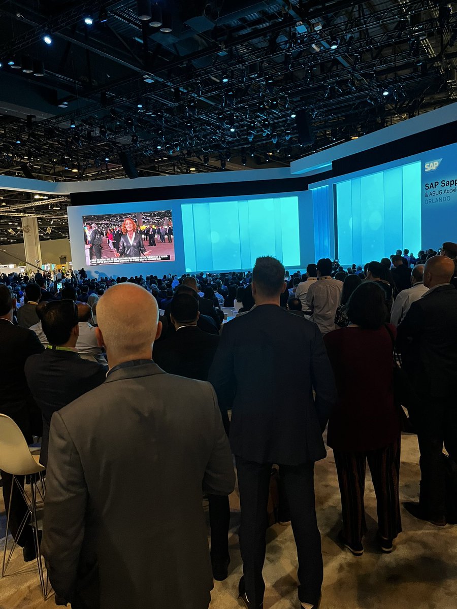 donloden's tweet photo. Happy to be back at #sapphirenow in person! https://t.co/wNnKR0wcc6