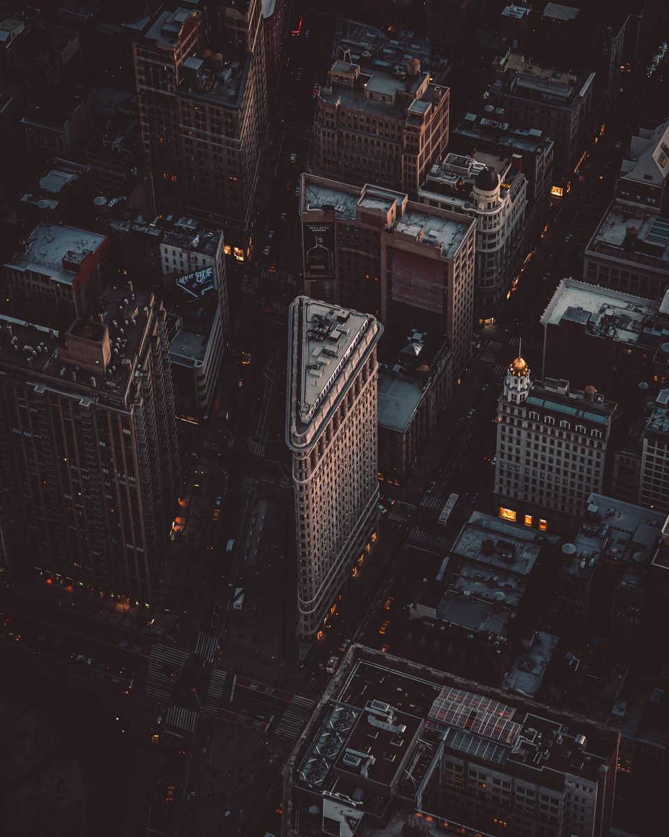 ryanmillier's tweet photo. Gm! Here’s a little slice of New York for your day. https://t.co/YfZfWnh33T