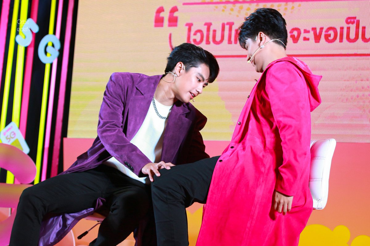 orbit_of_eden's tweet photo. คนนึงก็ดื้อ คนนึงก็แสนจะตามใจ เห้ออ 😂

#GOMO5GxOhmNanon
#ไวไปไหมถ้าจะขอเป็นมากกว่าเพื่อน 
#ohmpawat #mynameisnanon 
#โอมนนน #OhmNanon https://t.co/rwDS2HA9bd