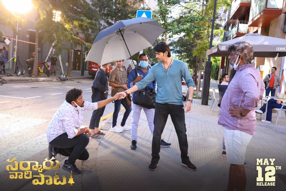 SSMBGlobalFC's tweet photo. Team #SarkaruVaariPaata is all set for the Box Office Recovery 💥

Book your Tickets Now!
- https://t.co/aHg3lcsl5O
- https://t.co/jYNBuwtuPY

#SVPOnMay12 

Super 🌟 @urstrulyMahesh @KeerthyOfficial @ParasuramPetla @MusicThaman @14ReelsPlus @GMBents @MythriOfficial @saregamasouth https://t.co/7Jg6yETFyo