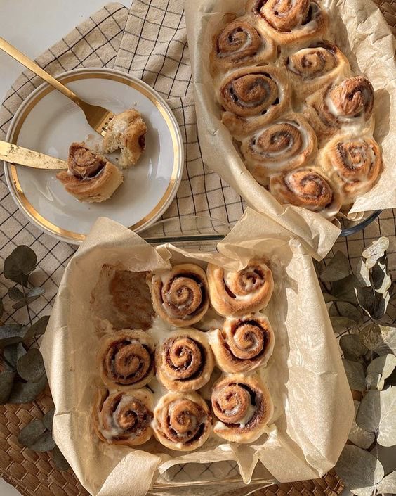 malusokay's tweet photo. Nothing is better than warm cinnamon rolls 💭🧸✨ https://t.co/rdH6hmxRc2