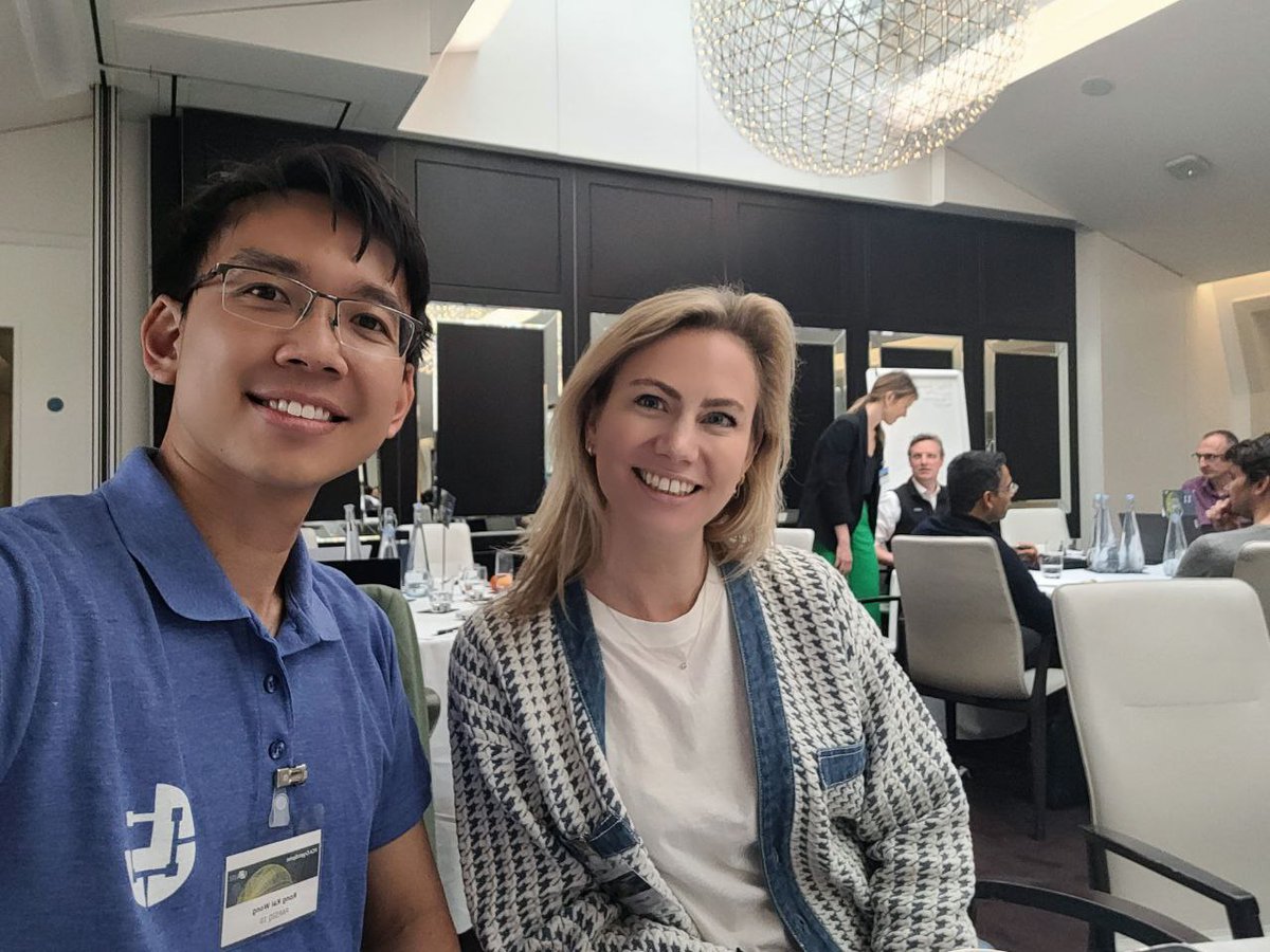 0xReactive's tweet photo. PARSIQ COO @RongKaiPARSIQ is pleased to share the table with @_evalawrence, COO of @arcane_crypto, @TheFCA CryptoSprint event. Industry experts are exploring how the evolving world of #crypto assets could be regulated within the UK 🤓🇬🇧

🌐https://t.co/lu9S2srZbF https://t.co/VMhMgllTXM
